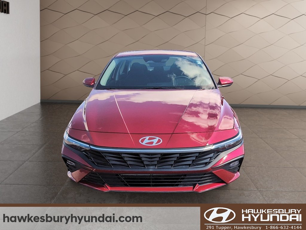 2024 Hyundai Elantra Preferred in Hawkesbury, Ontario - 2 - w1024h768px
