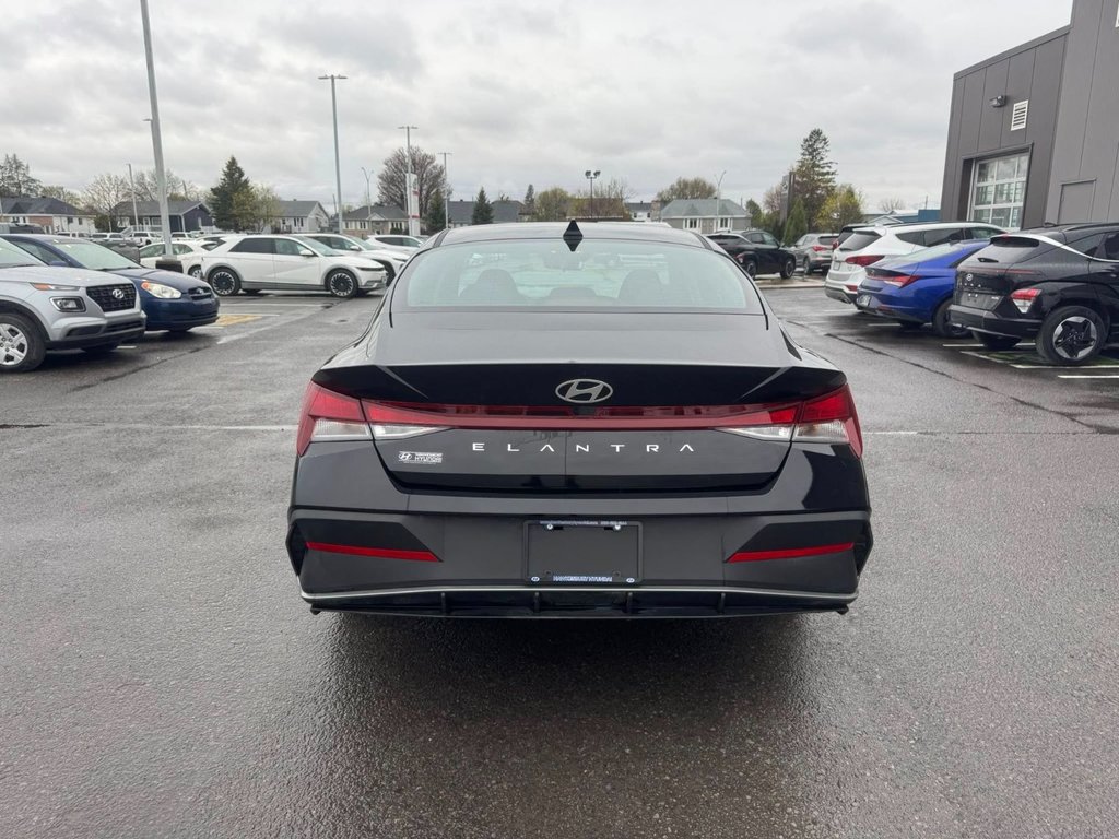 2025 Hyundai Elantra in Hawkesbury, Ontario - 13 - w1024h768px