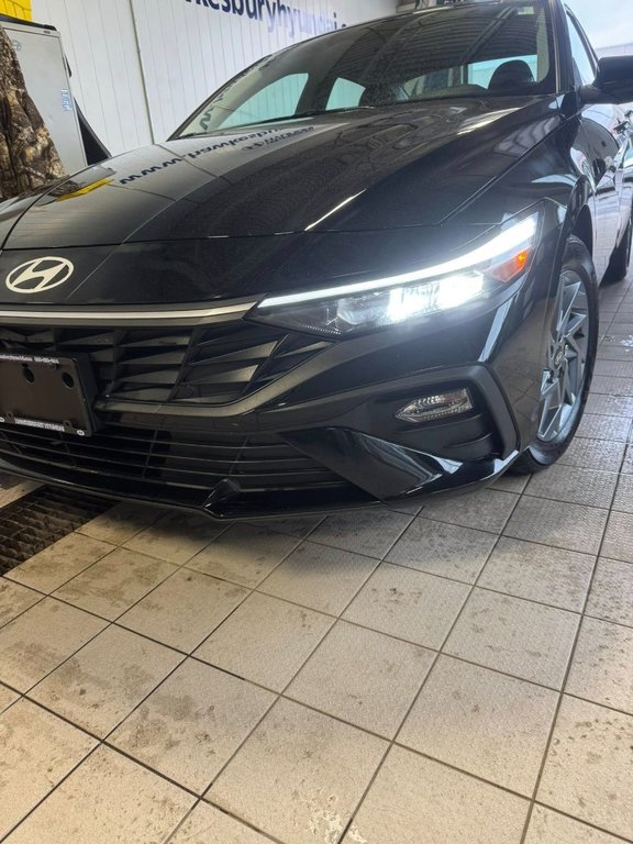 2025 Hyundai Elantra in Hawkesbury, Ontario - 7 - w1024h768px