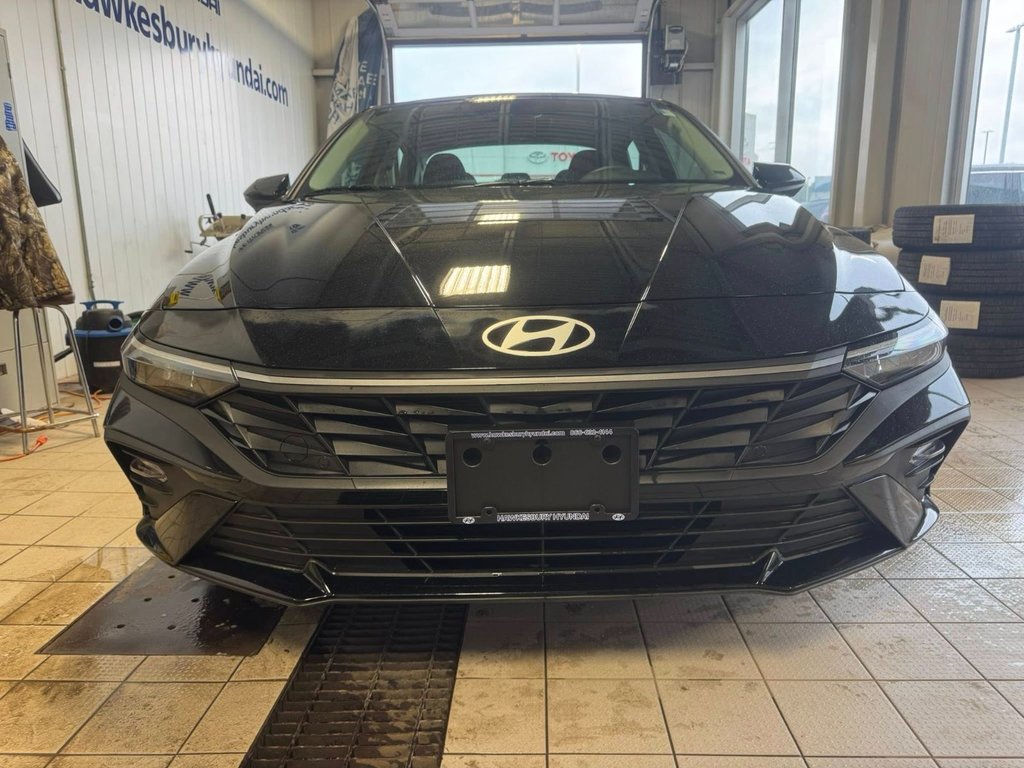 2025 Hyundai Elantra in Hawkesbury, Ontario - 5 - w1024h768px