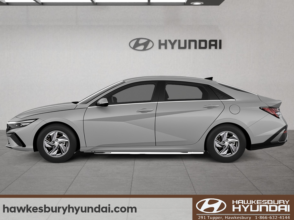 2025 Hyundai Elantra Essential in Hawkesbury, Ontario - 2 - w1024h768px