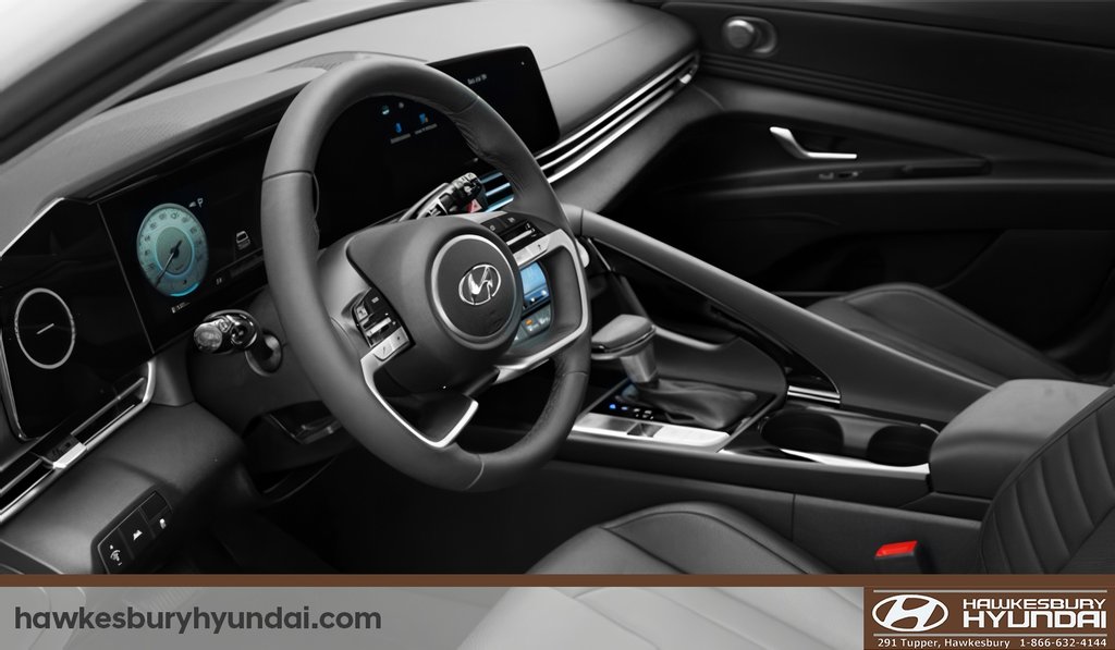 2025 Hyundai Elantra Luxury in Hawkesbury, Ontario - 4 - w1024h768px