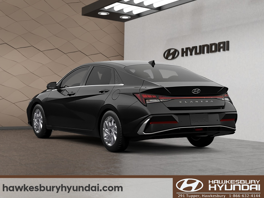 2025 Hyundai Elantra Preferred in Hawkesbury, Ontario - 3 - w1024h768px