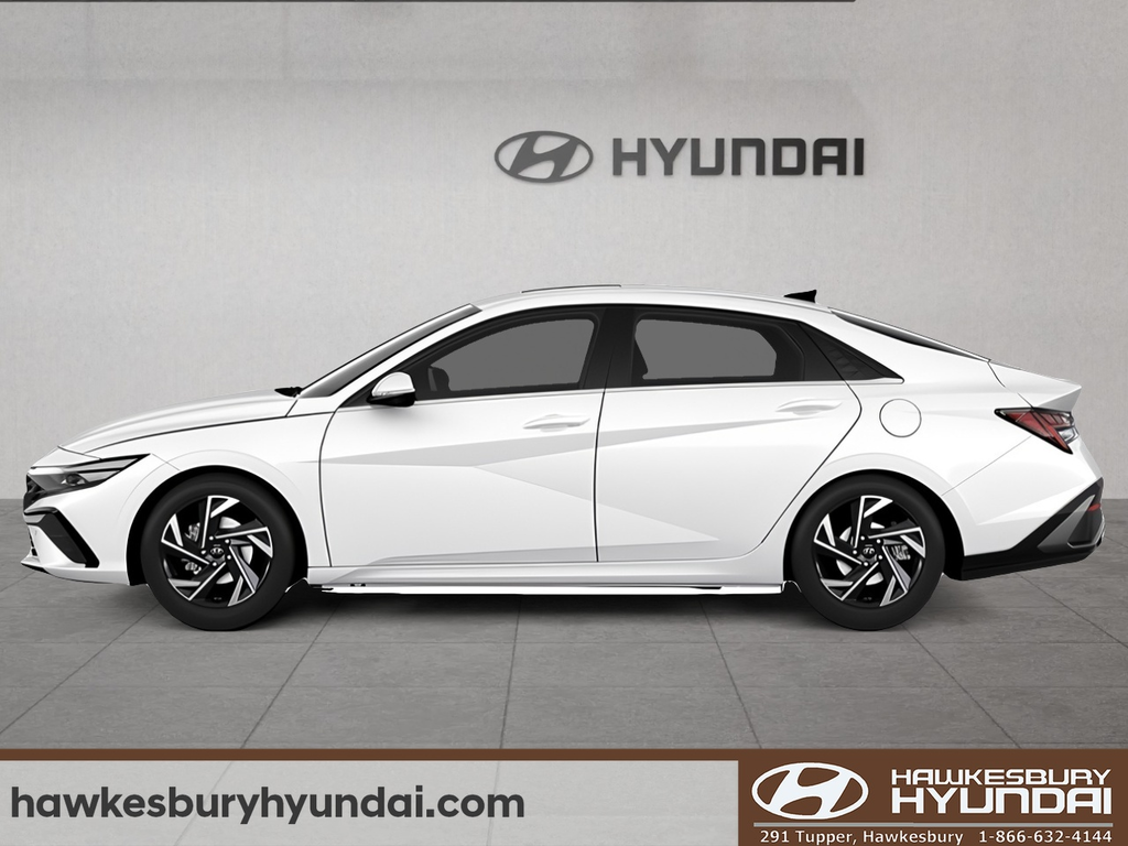 2025 Hyundai Elantra Preferred with Tech Pkg in Hawkesbury, Ontario - 2 - w1024h768px