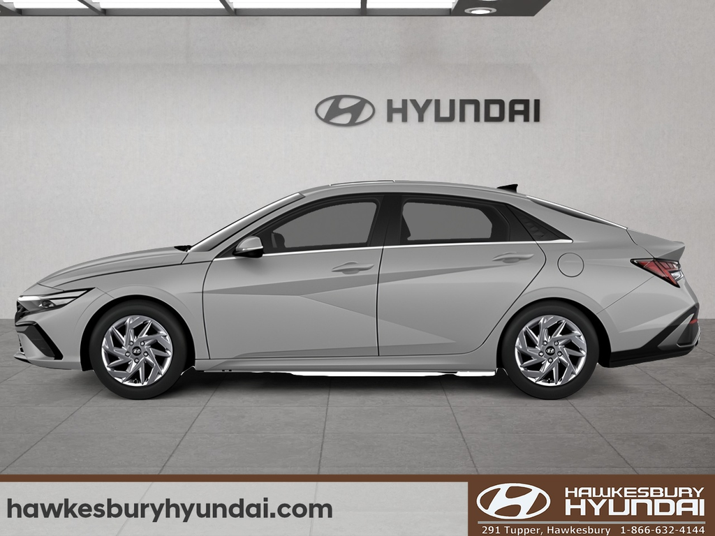 2025 Hyundai Elantra Preferred in Hawkesbury, Ontario - 2 - w1024h768px