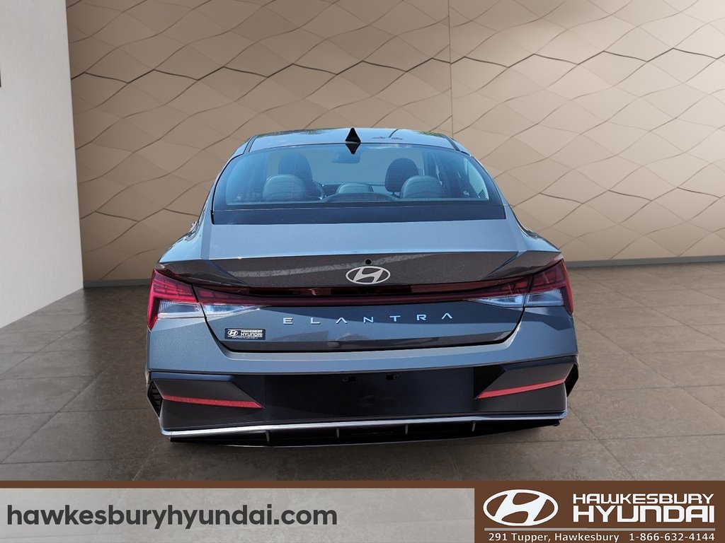 2025 Hyundai Elantra Luxury in Hawkesbury, Ontario - 3 - w1024h768px