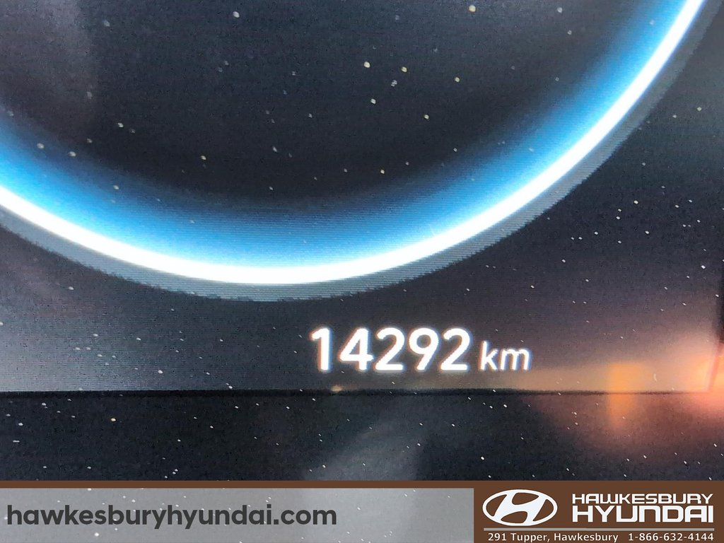 2025 Hyundai Elantra Luxury in Hawkesbury, Ontario - 13 - w1024h768px
