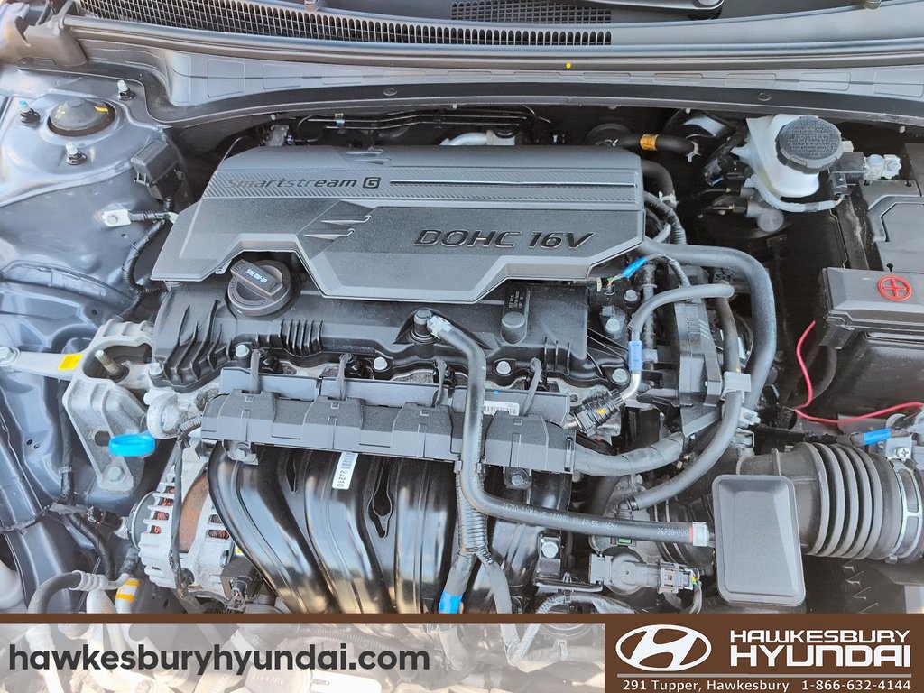 2025 Hyundai Elantra Luxury in Hawkesbury, Ontario - 8 - w1024h768px