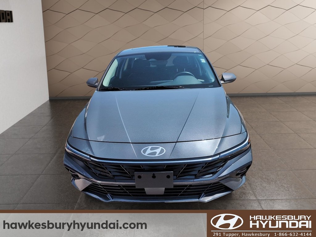 2025 Hyundai Elantra Luxury in Hawkesbury, Ontario - 2 - w1024h768px