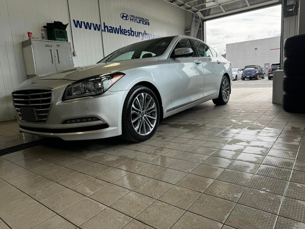 Hyundai Genesis sedan Luxury 2016 à Hawkesbury, Ontario - 2 - w1024h768px