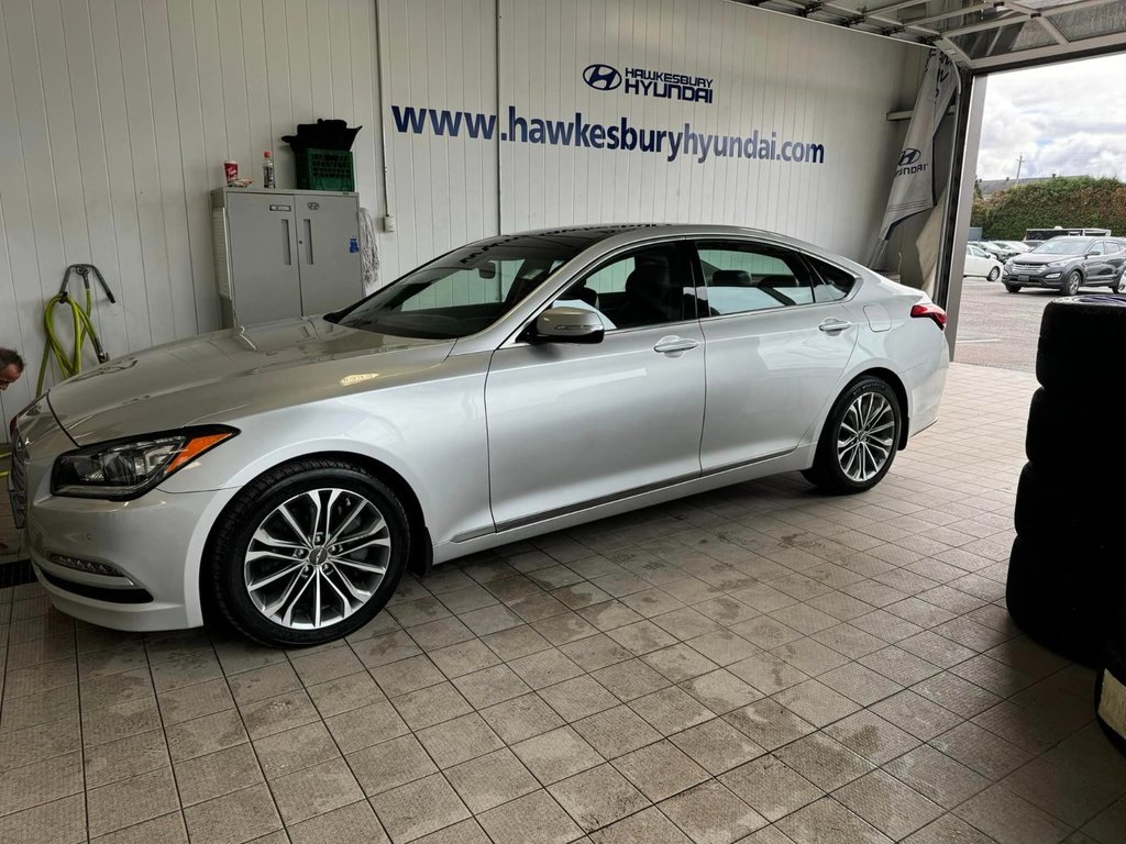 2016 Hyundai Genesis sedan Luxury in Hawkesbury, Ontario - 3 - w1024h768px