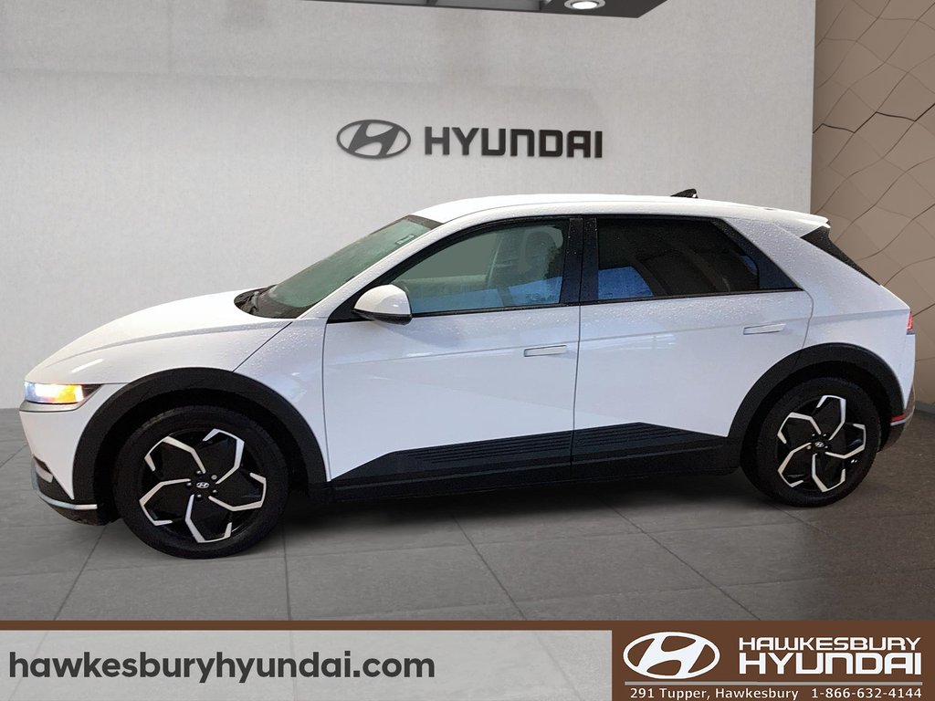 2023 Hyundai IONIQ 5 Preferred in Hawkesbury, Ontario - 5 - w1024h768px