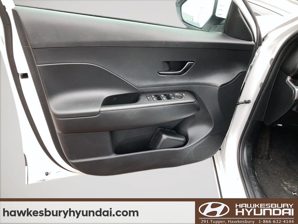 2024 Hyundai KONA ELECTRIC Preferred in Hawkesbury, Ontario - 11 - w1024h768px