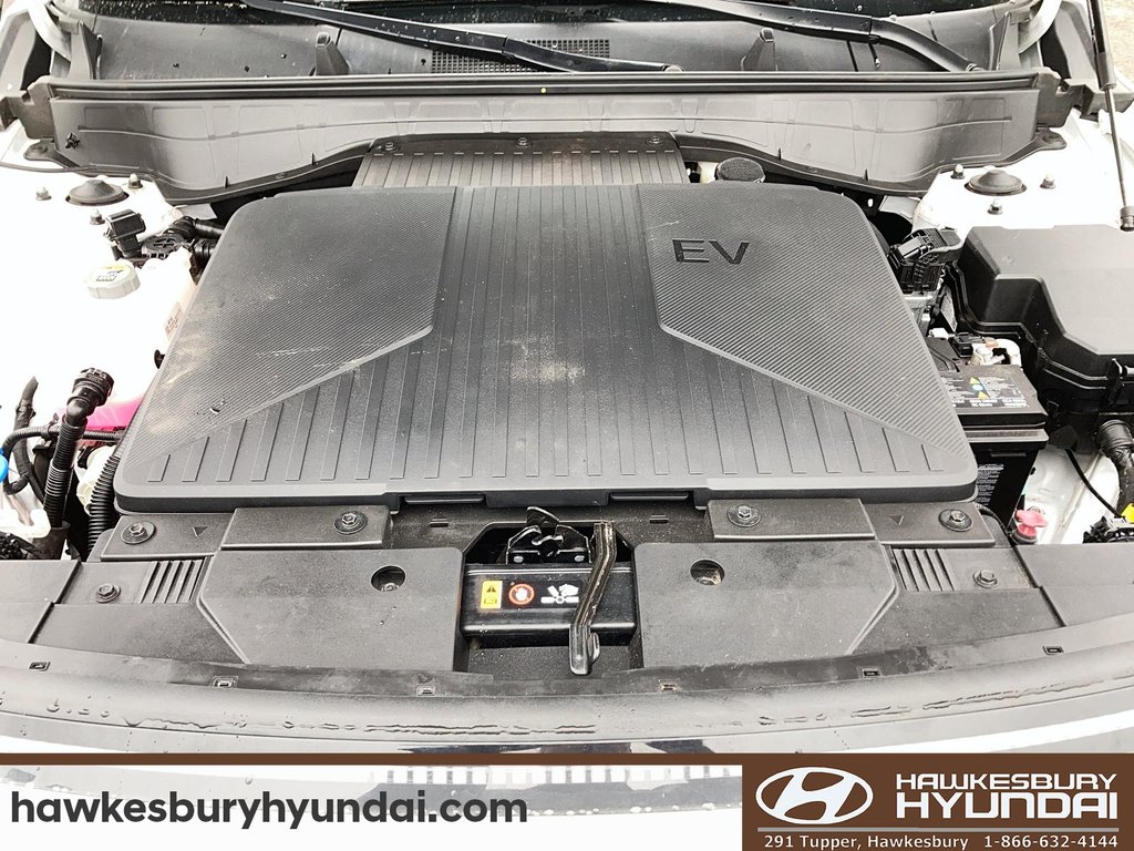 2024 Hyundai KONA ELECTRIC Preferred in Hawkesbury, Ontario - 8 - w1024h768px