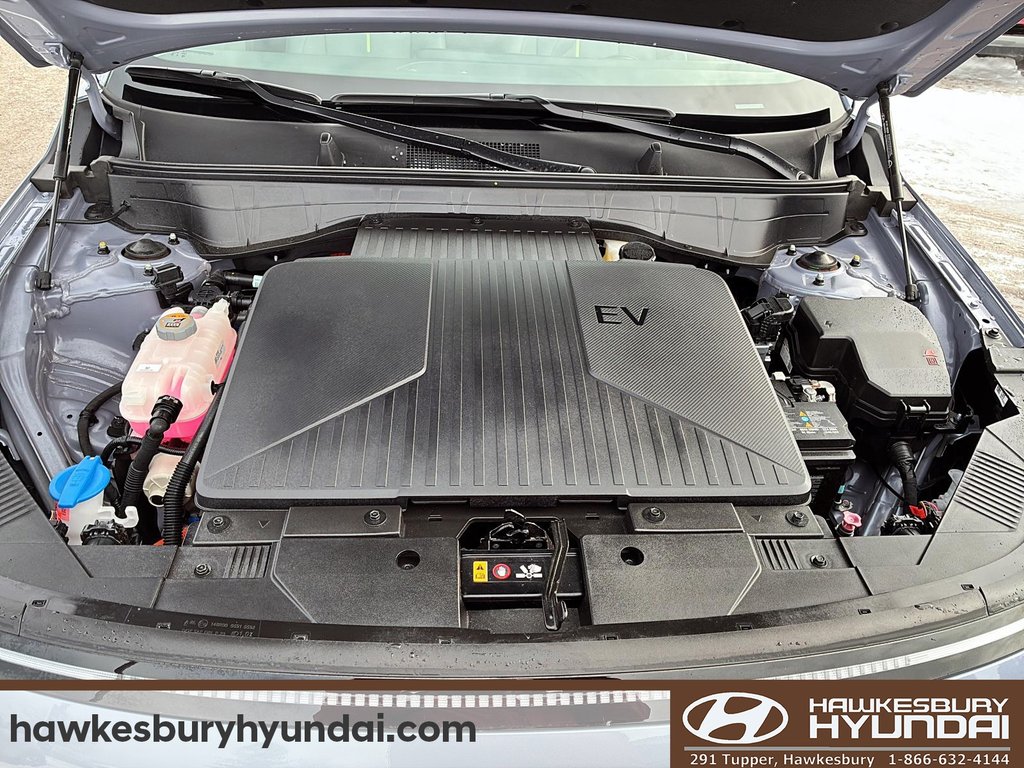 2025 Hyundai Kona Electric Preferred w/Ultimate Package Green Interior in Hawkesbury, Ontario - 8 - w1024h768px