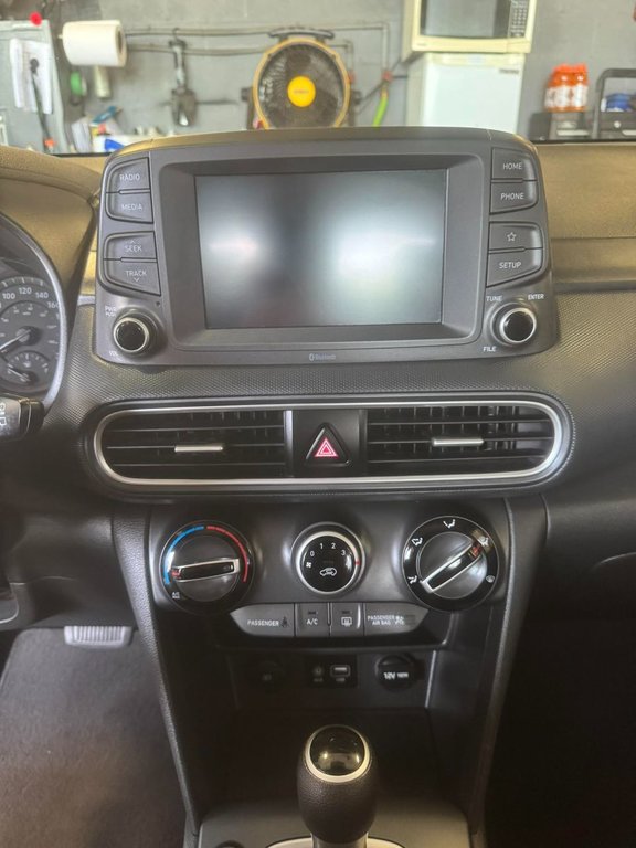 2021 Hyundai Kona Essential in Hawkesbury, Ontario - 9 - w1024h768px