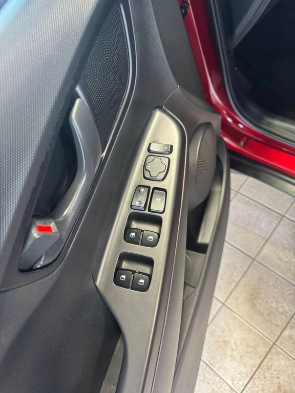 Hyundai Kona Essential 2023 à Hawkesbury, Ontario - 17 - w1024h768px