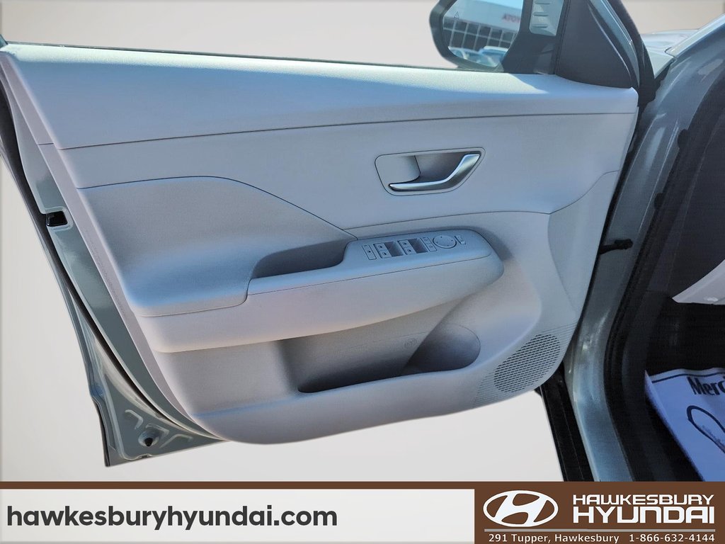 2024 Hyundai Kona Preferred in Hawkesbury, Ontario - 11 - w1024h768px