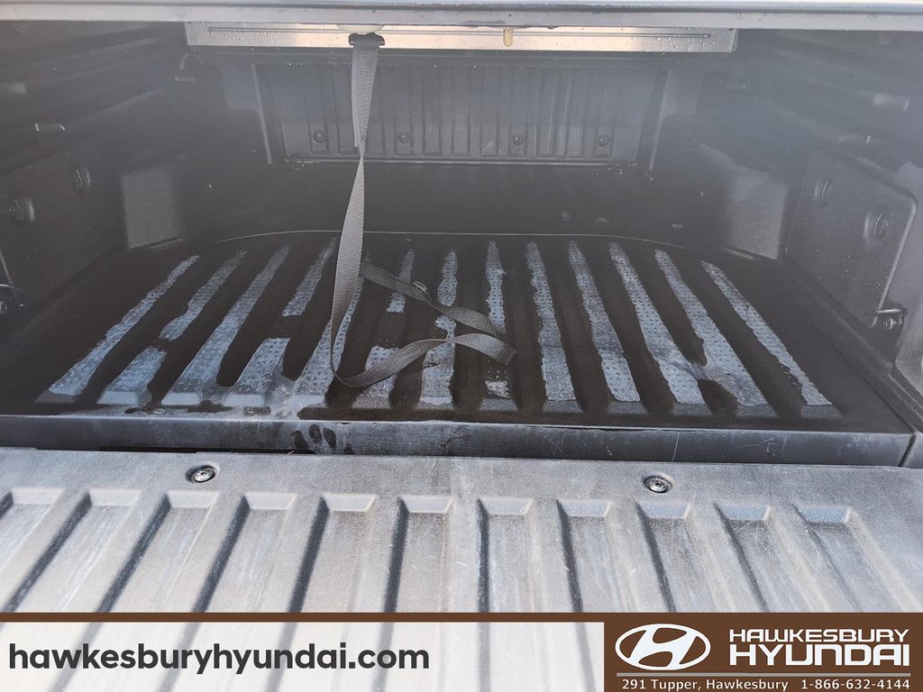 2024 Hyundai Santa Cruz Ultimate in Hawkesbury, Ontario - 16 - w1024h768px