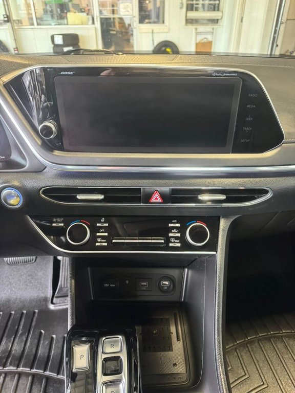 2022 Hyundai Sonata Hybrid Ultimate in Hawkesbury, Ontario - 28 - w1024h768px