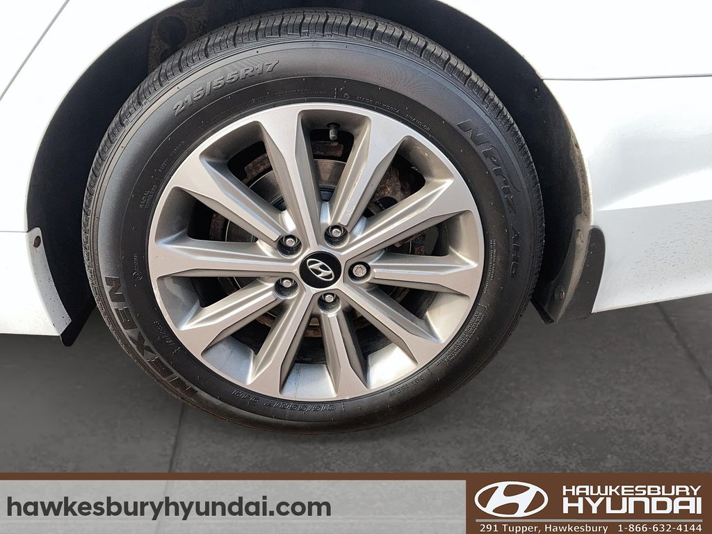 2017 Hyundai Sonata 2.4L Limited in Hawkesbury, Ontario - 7 - w1024h768px