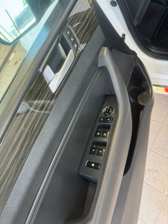 2017 Hyundai Sonata 2.4L Limited in Hawkesbury, Ontario - 16 - w1024h768px