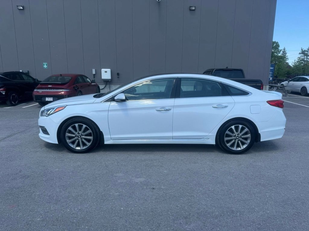 2017 Hyundai Sonata 2.4L Limited in Hawkesbury, Ontario - 5 - w1024h768px