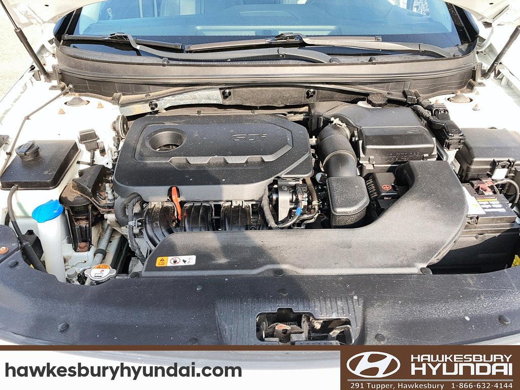 2017 Hyundai Sonata 2.4L Limited in Hawkesbury, Ontario - 8 - w1024h768px