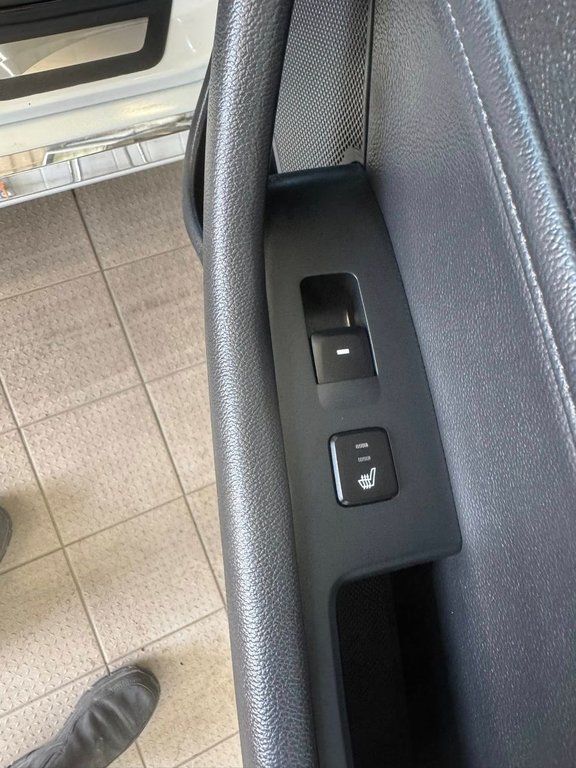 2017 Hyundai Sonata 2.4L Limited in Hawkesbury, Ontario - 23 - w1024h768px