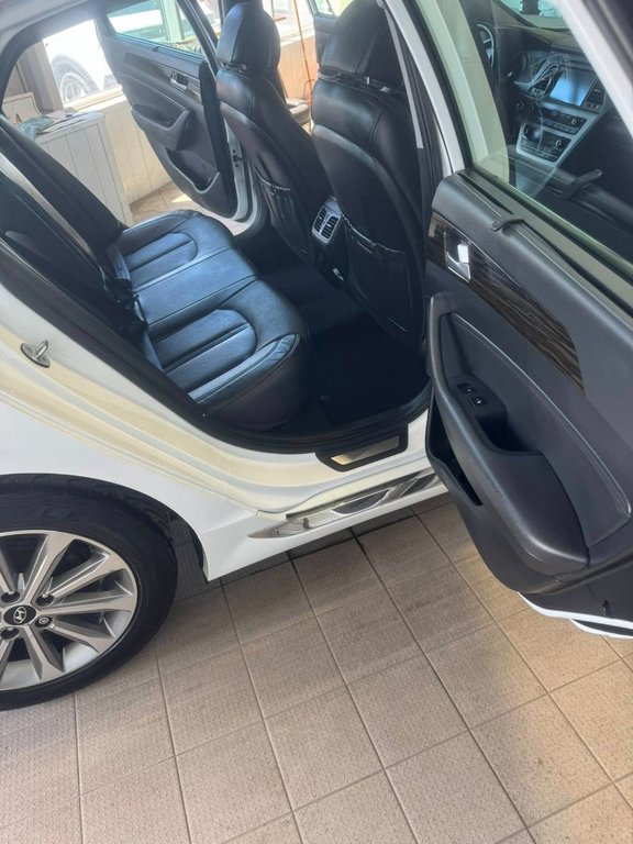 2017 Hyundai Sonata 2.4L Limited in Hawkesbury, Ontario - 22 - w1024h768px