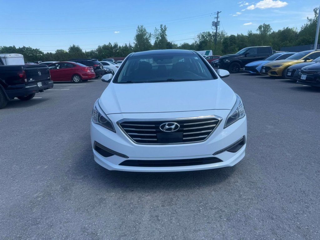 2017 Hyundai Sonata 2.4L Limited in Hawkesbury, Ontario - 11 - w1024h768px