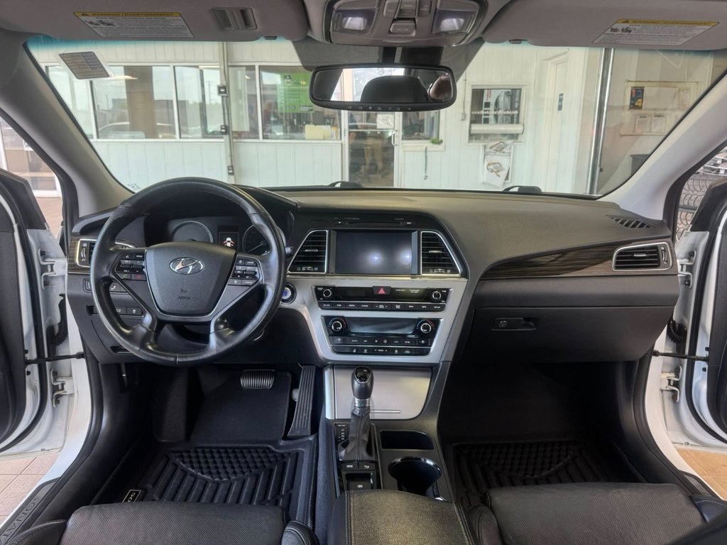 2017 Hyundai Sonata 2.4L Limited in Hawkesbury, Ontario - 26 - w1024h768px