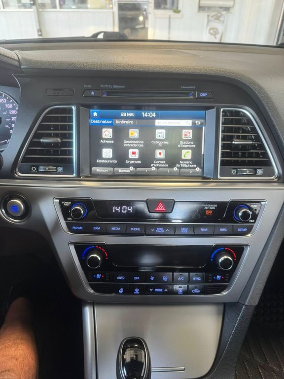 2017 Hyundai Sonata 2.4L Limited in Hawkesbury, Ontario - 33 - w1024h768px