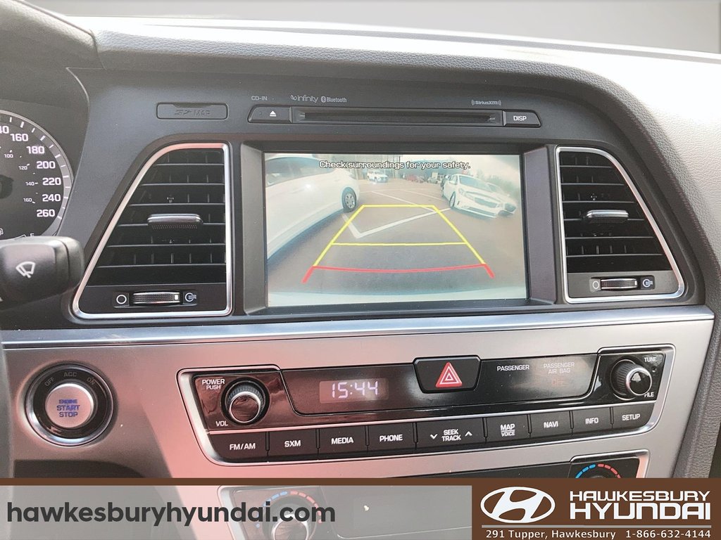 2017 Hyundai Sonata 2.4L Limited in Hawkesbury, Ontario - 17 - w1024h768px