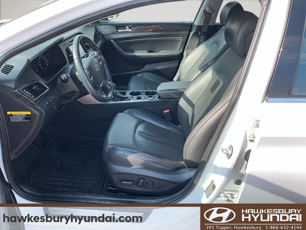 2017 Hyundai Sonata 2.4L Limited in Hawkesbury, Ontario - 9 - w1024h768px