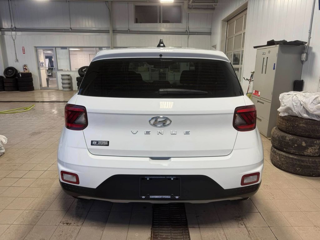 Hyundai Venue Essential 2021 à Hawkesbury, Ontario - 10 - w1024h768px