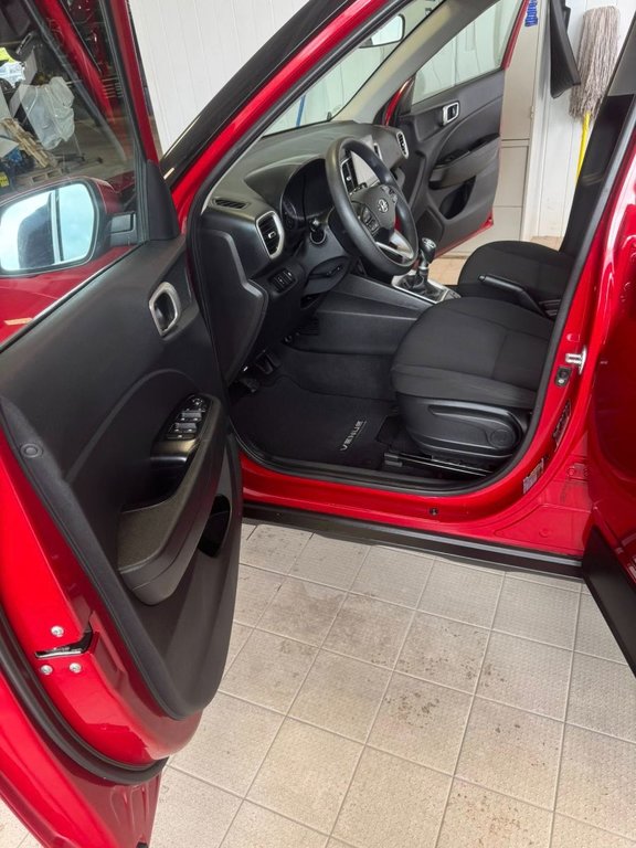 2021 Hyundai Venue Essential in Hawkesbury, Ontario - 13 - w1024h768px