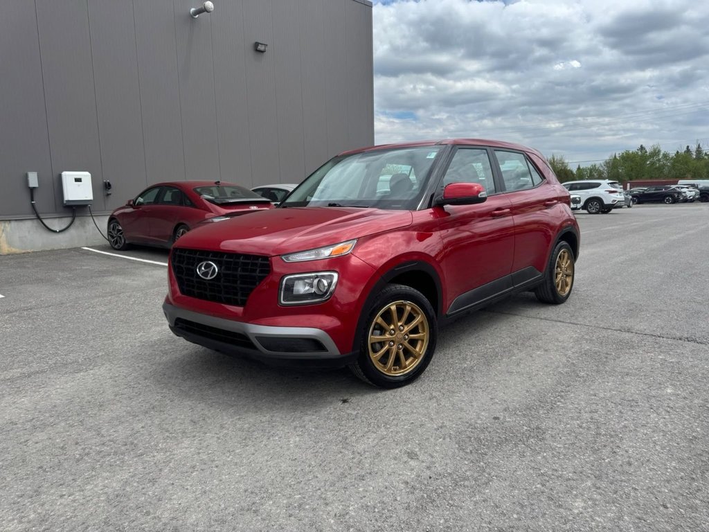 2021 Hyundai Venue Essential in Hawkesbury, Ontario - 2 - w1024h768px