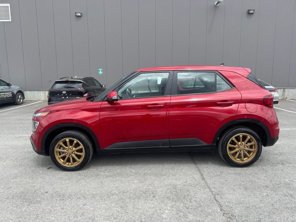 2021 Hyundai Venue Essential in Hawkesbury, Ontario - 4 - w1024h768px