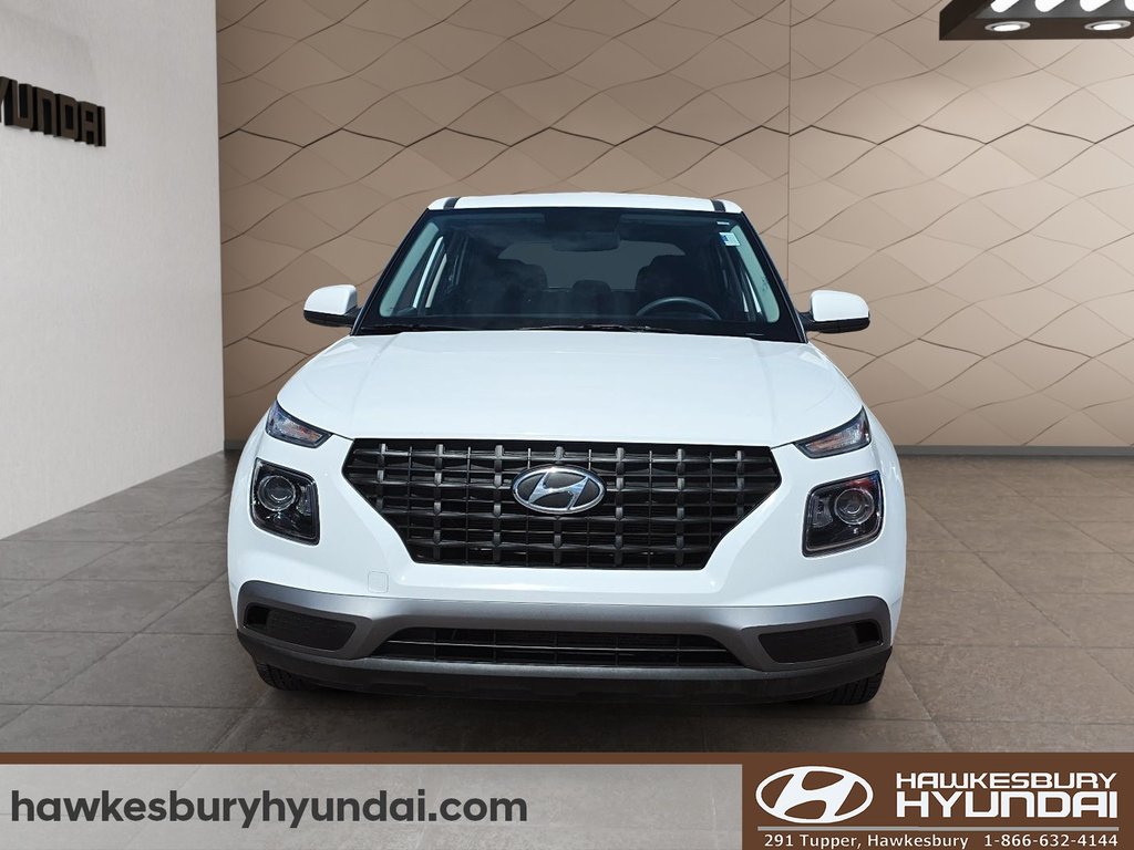 2021 Hyundai Venue Essential in Hawkesbury, Ontario - 2 - w1024h768px