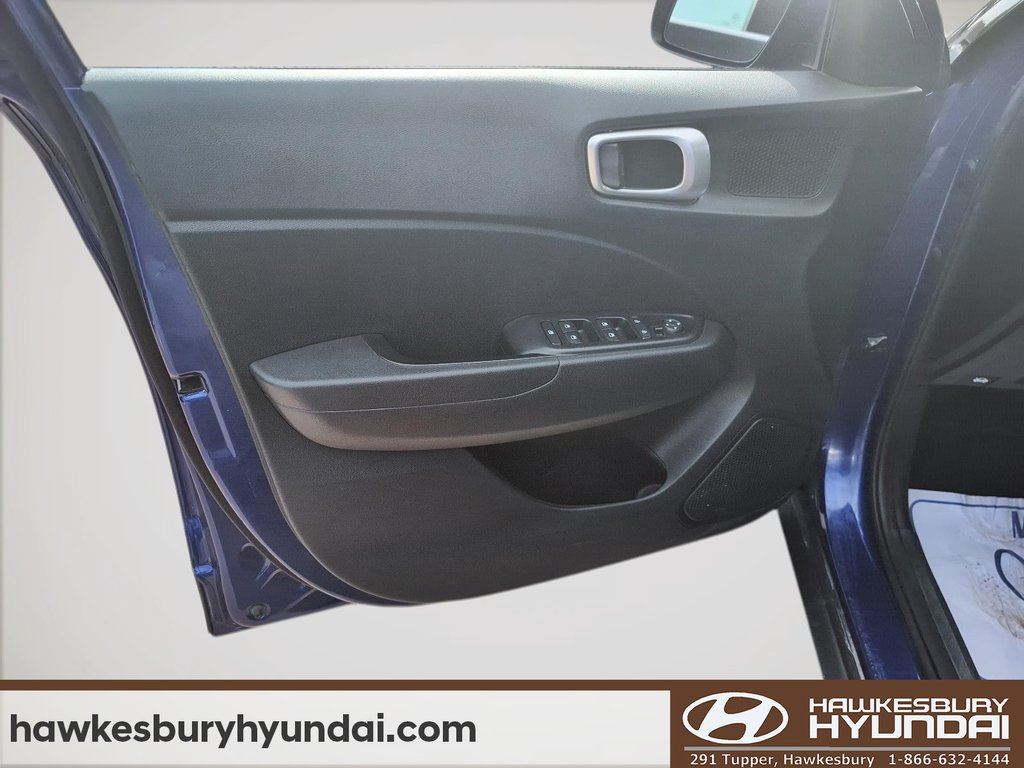 2021 Hyundai Venue Essential in Hawkesbury, Ontario - 11 - w1024h768px