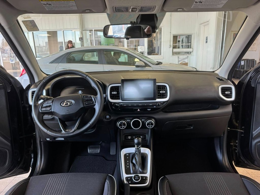 2023 Hyundai Venue Ultimate in Hawkesbury, Ontario - 18 - w1024h768px