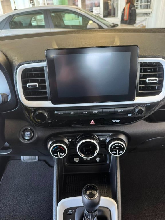 2023 Hyundai Venue Ultimate in Hawkesbury, Ontario - 20 - w1024h768px