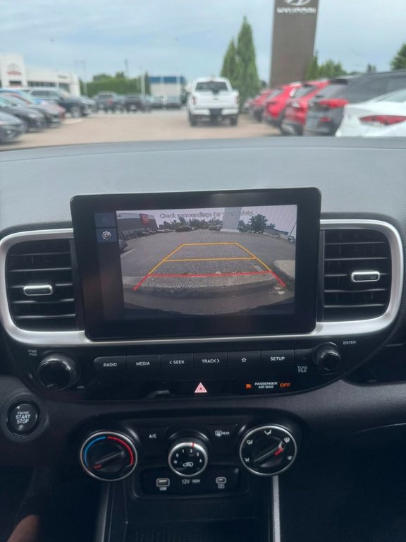 2023 Hyundai Venue Preferred in Hawkesbury, Ontario - 14 - w1024h768px