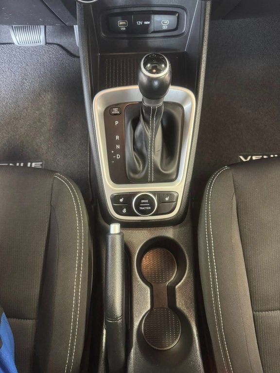 2023 Hyundai Venue Preferred in Hawkesbury, Ontario - 11 - w1024h768px