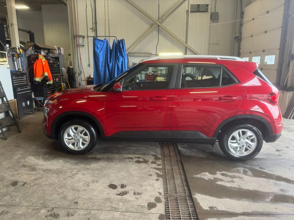 2023 Hyundai Venue Preferred in Hawkesbury, Ontario - 25 - w1024h768px