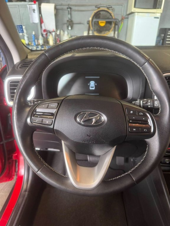 2023 Hyundai Venue Preferred in Hawkesbury, Ontario - 15 - w1024h768px