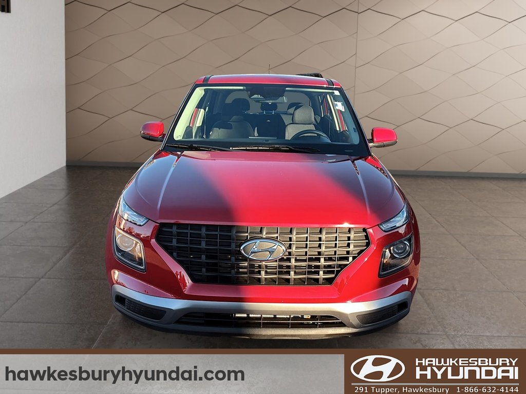 Hyundai Venue Essential 2023 à Hawkesbury, Ontario - 2 - w1024h768px