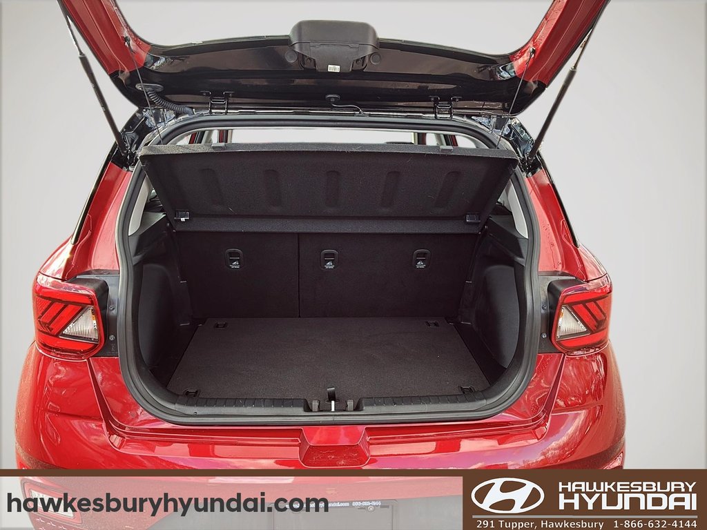 2024 Hyundai Venue Essential in Hawkesbury, Ontario - 6 - w1024h768px