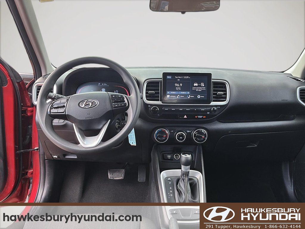 2024 Hyundai Venue Essential in Hawkesbury, Ontario - 10 - w1024h768px